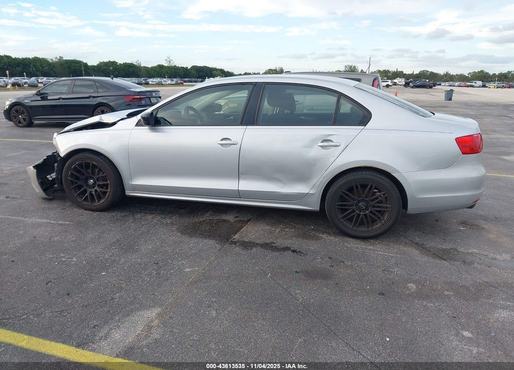 2012 VOLKSWAGEN JETTA 2.0L S VIN: 3VW2K7AJ8CM333922