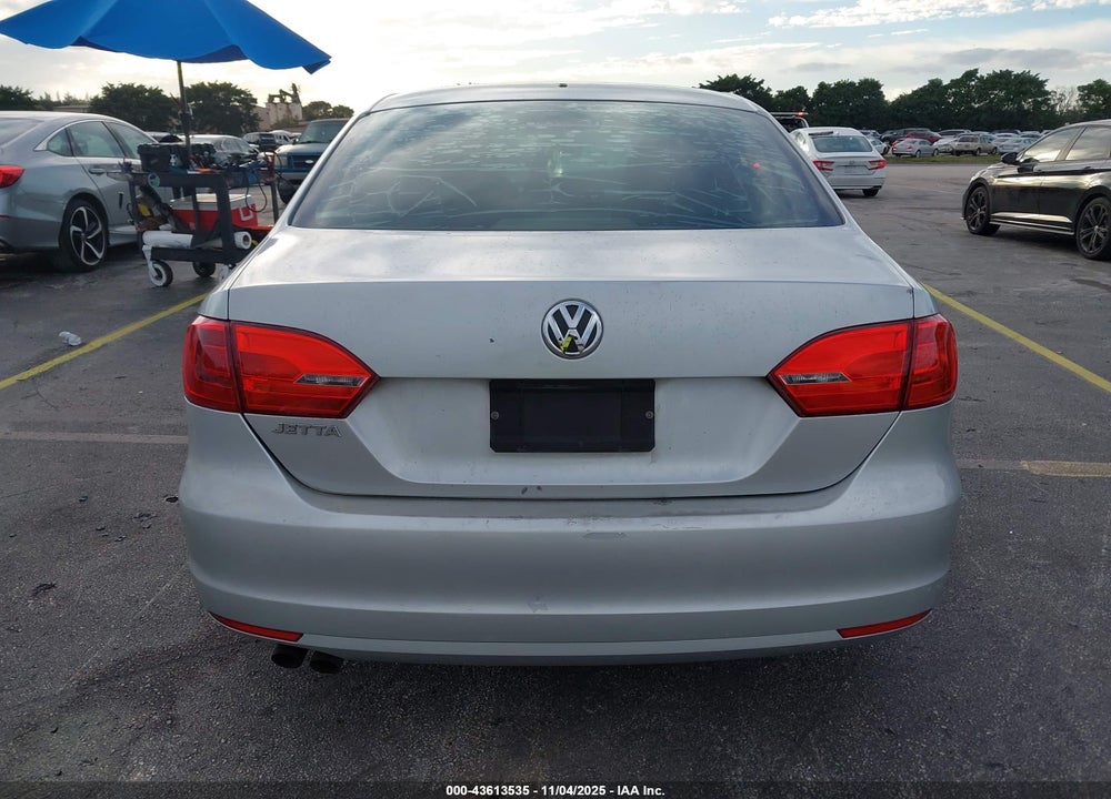 2012 VOLKSWAGEN JETTA 2.0L S VIN: 3VW2K7AJ8CM333922