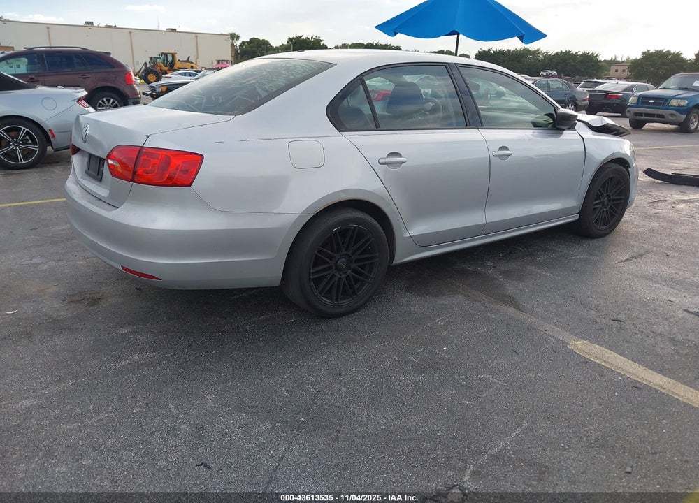 2012 VOLKSWAGEN JETTA 2.0L S VIN: 3VW2K7AJ8CM333922