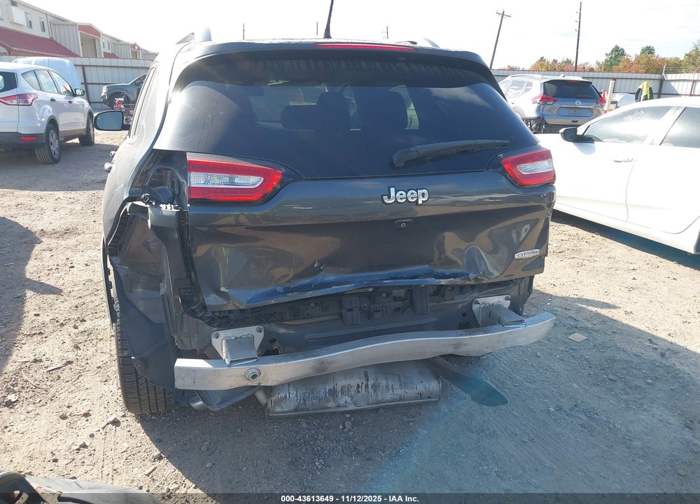 2017 JEEP CHEROKEE LATITUDE FWD VIN: 1C4PJLCB0HW549376