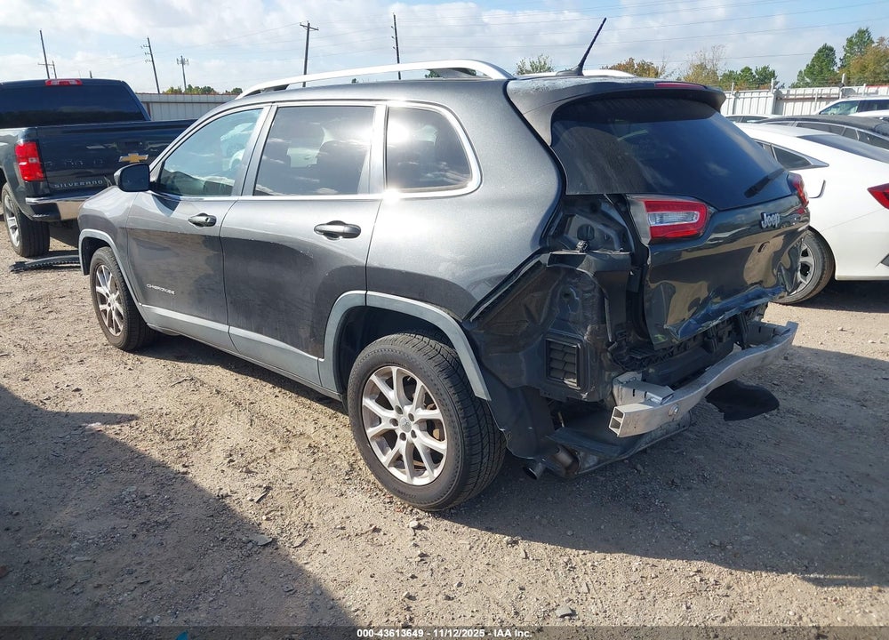 2017 JEEP CHEROKEE LATITUDE FWD VIN: 1C4PJLCB0HW549376