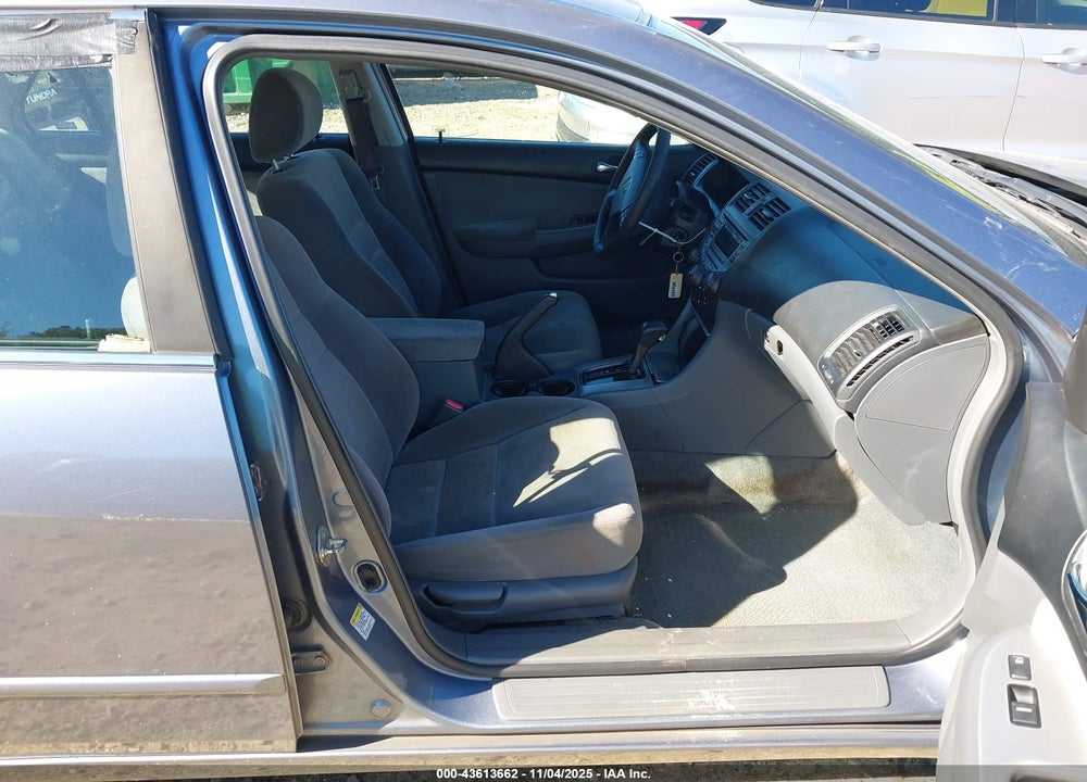 2007 HONDA ACCORD 2.4 EX VIN: 1HGCM56747A054393