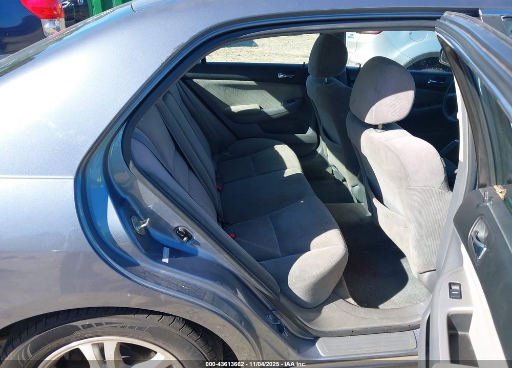 2007 HONDA ACCORD 2.4 EX VIN: 1HGCM56747A054393