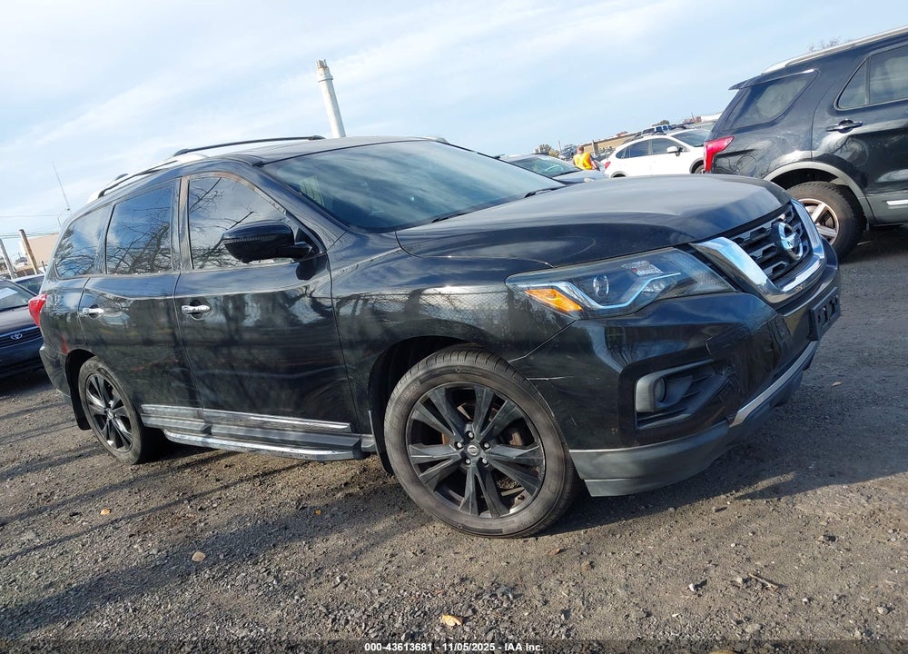 2017 NISSAN PATHFINDER PLATINUM VIN: 5N1DR2MM1HC670193