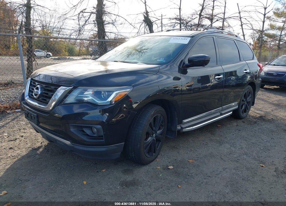 2017 NISSAN PATHFINDER PLATINUM VIN: 5N1DR2MM1HC670193