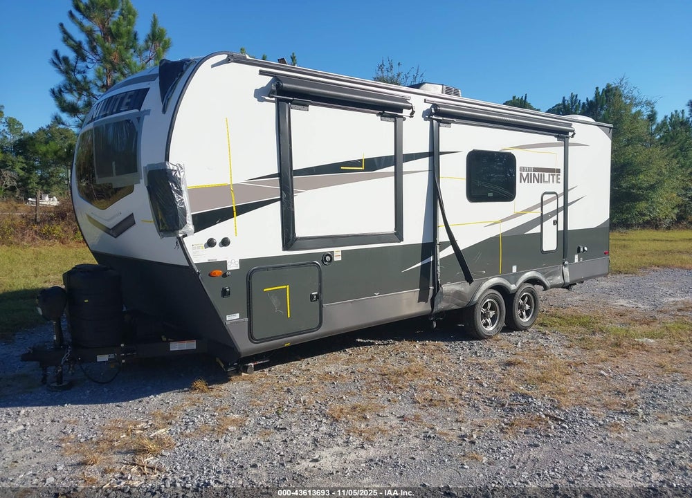 2025 FOREST RIVER OTHER VIN: 4X4TRLA22SD461601