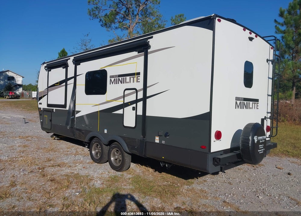 2025 FOREST RIVER OTHER VIN: 4X4TRLA22SD461601