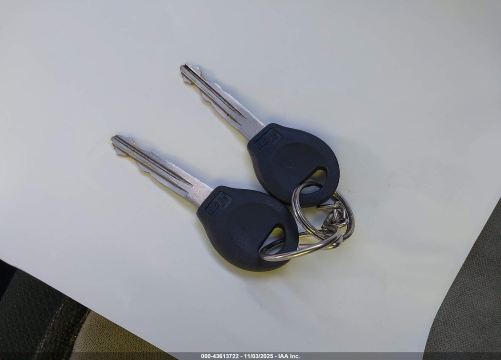 2015 NISSAN VERSA NOTE VIN: 3N1CE2CP2FL370531