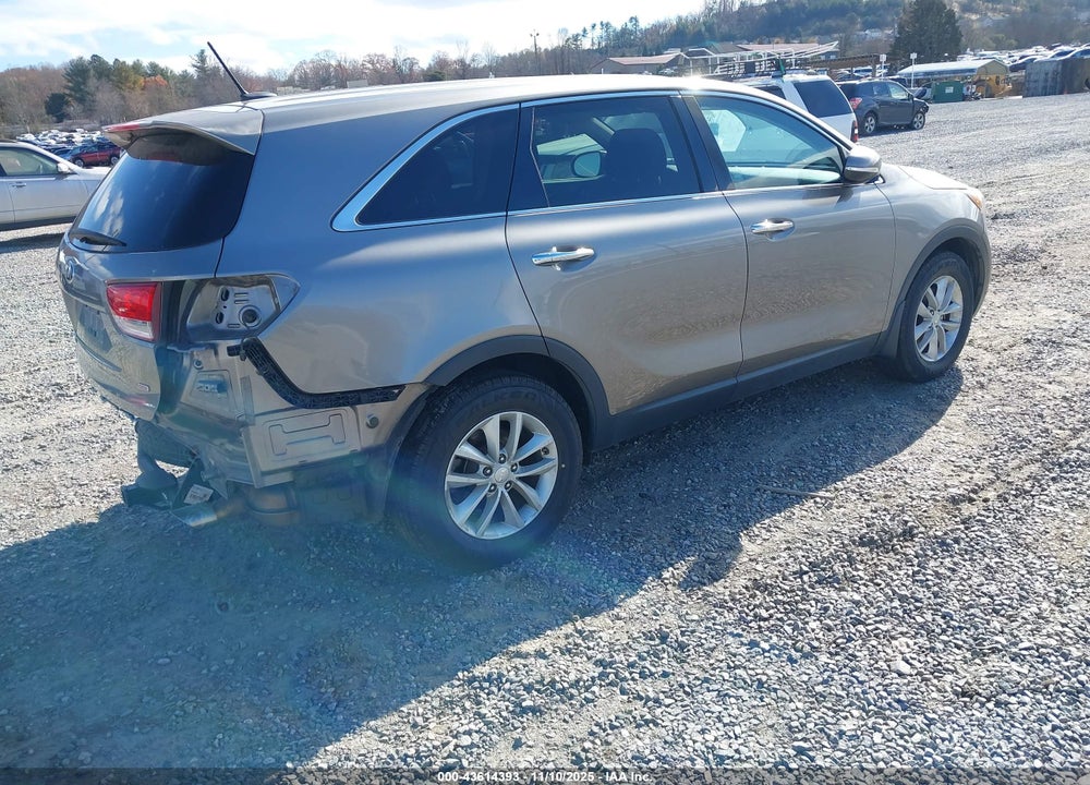 2016 KIA SORENTO 2.4L L VIN: 5XYPG4A37GG007123