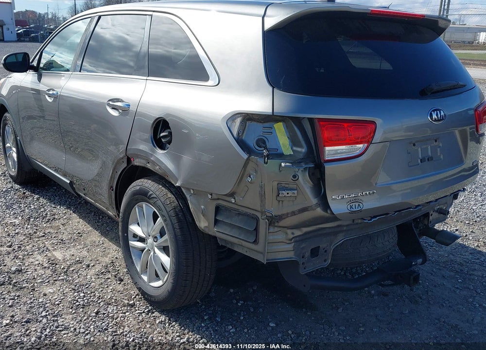 2016 KIA SORENTO 2.4L L VIN: 5XYPG4A37GG007123