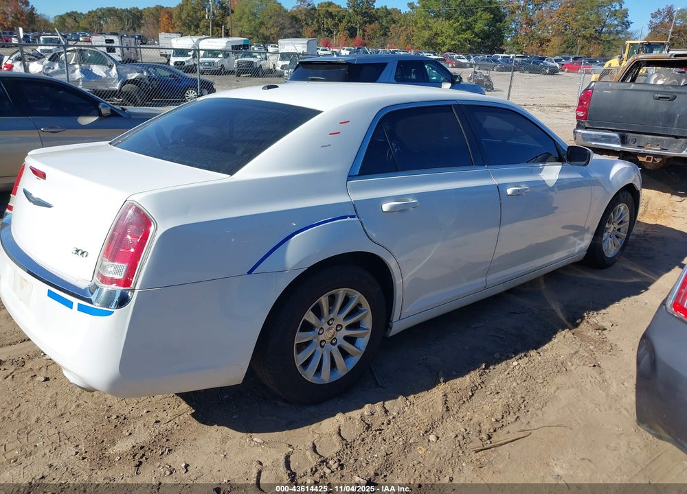 2013 CHRYSLER 300 VIN: 2C3CCAAGXDH727223