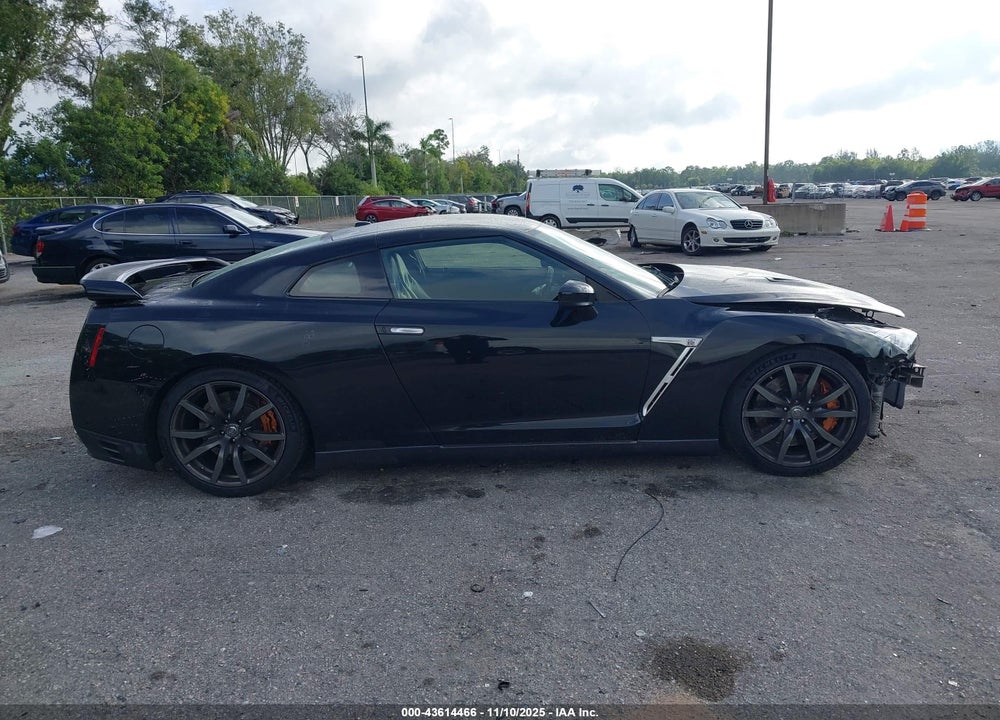2015 NISSAN GT-R PREMIUM VIN: JN1AR5EF9FM280624