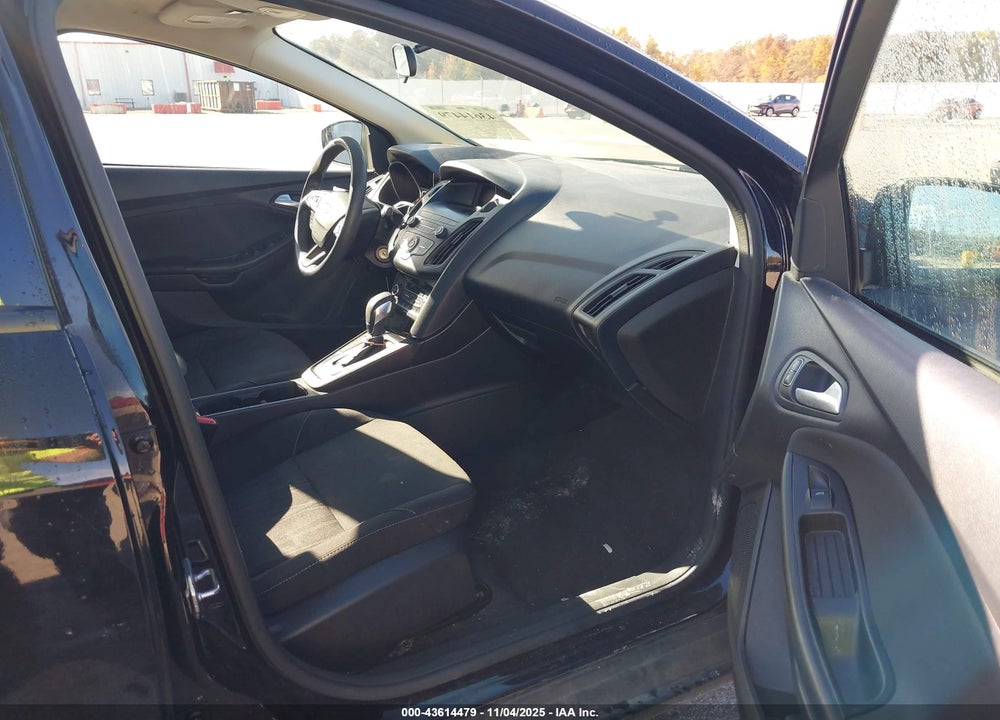 2018 FORD FOCUS SE VIN: 1FADP3FE6JL310516