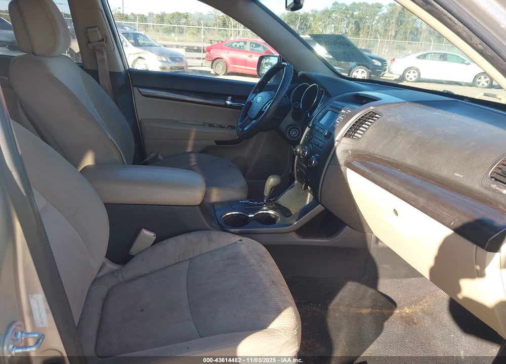 2013 KIA SORENTO VIN: 5XYKT4A6XDG337592