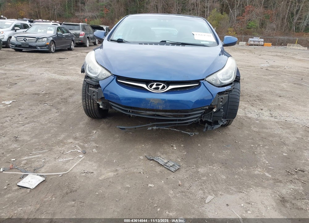 2015 HYUNDAI ELANTRA SE VIN: 5NPDH4AE7FH564302