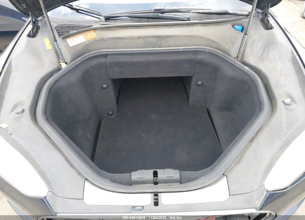 2013 TESLA MODEL S VIN: 5YJSA1AG0DFP08683
