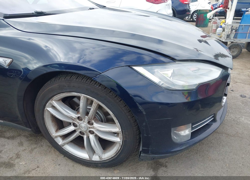 2013 TESLA MODEL S VIN: 5YJSA1AG0DFP08683