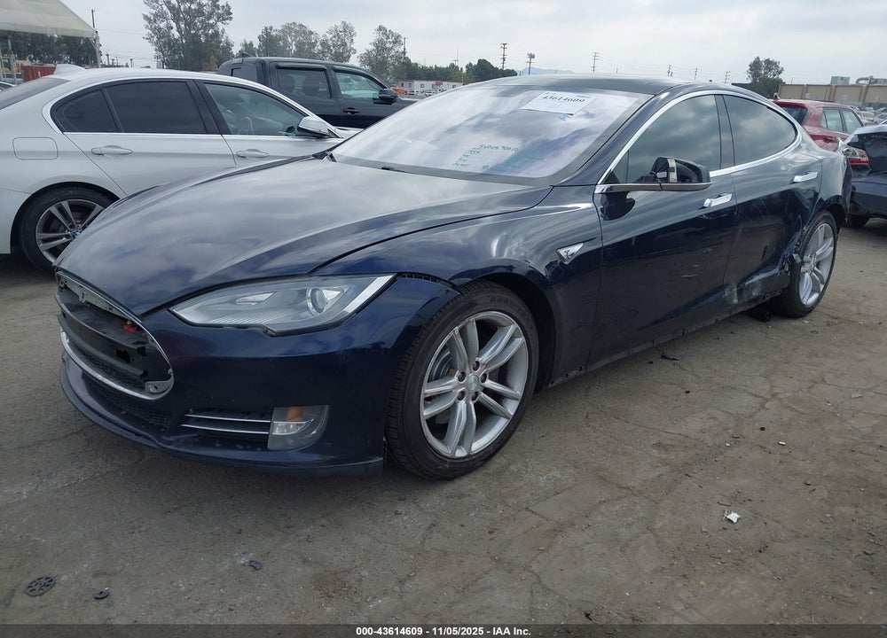 2013 TESLA MODEL S VIN: 5YJSA1AG0DFP08683