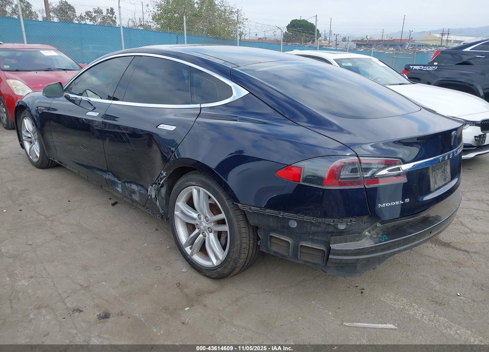 2013 TESLA MODEL S VIN: 5YJSA1AG0DFP08683