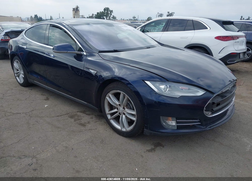 2013 TESLA MODEL S VIN: 5YJSA1AG0DFP08683