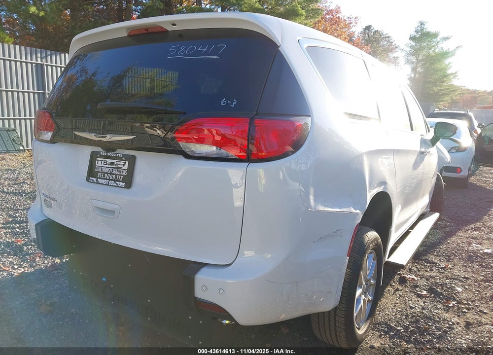 2025 CHRYSLER VOYAGER LX VIN: 2C4RC1CG7SR580417