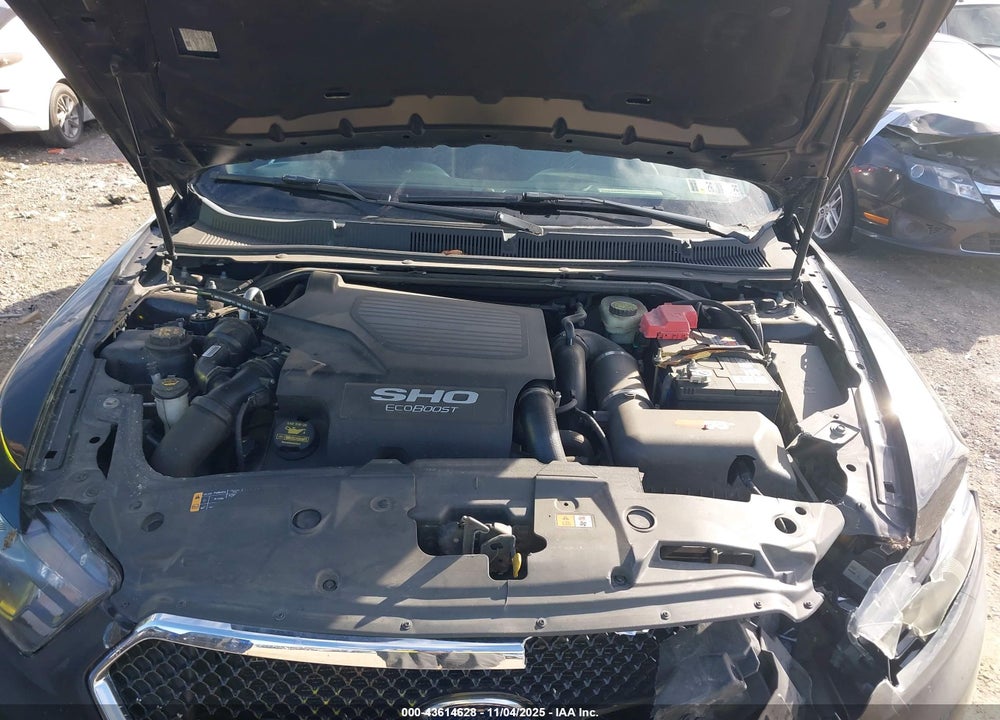 2014 FORD TAURUS SHO VIN: 1FAHP2KT2EG135969