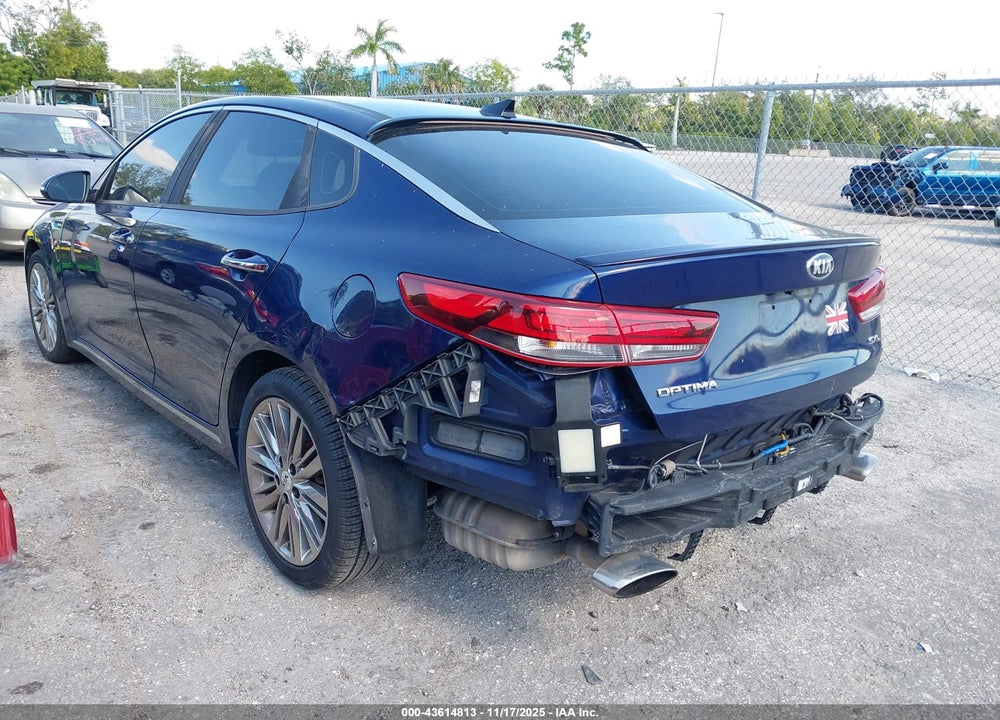2016 KIA OPTIMA VIN: 5XXGV4L24GG085583