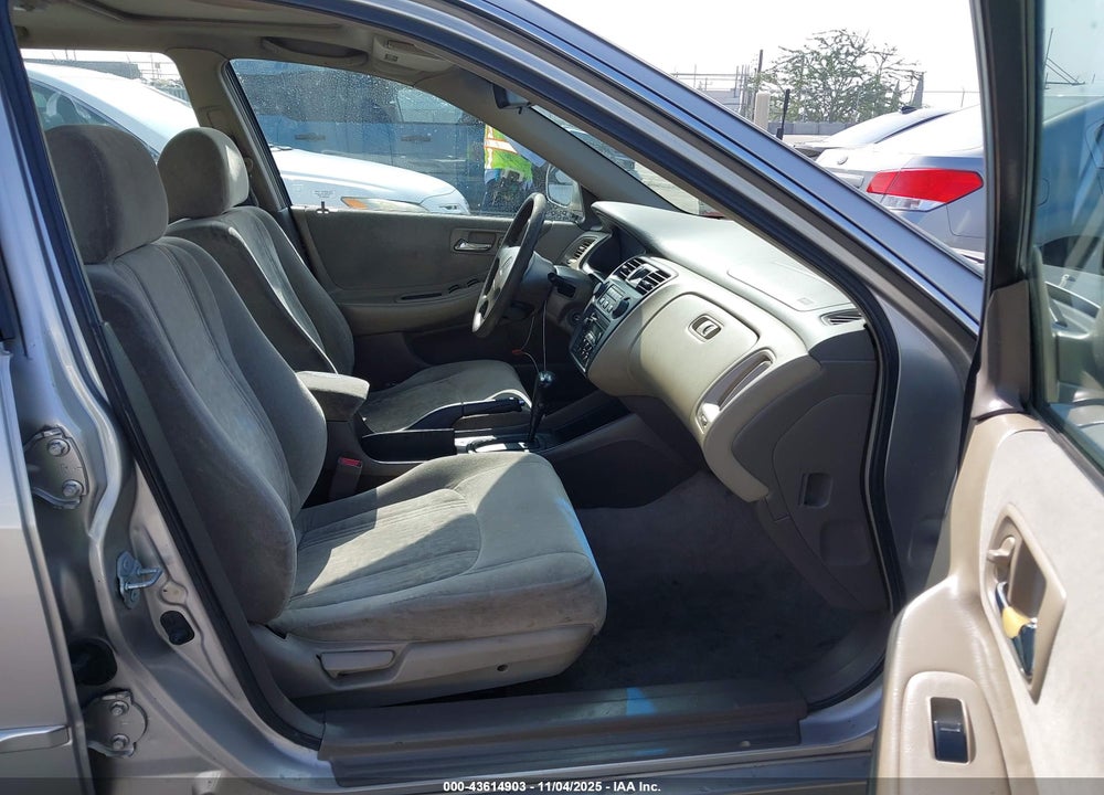 1999 HONDA ACCORD EX VIN: JHMCG6674XC009811