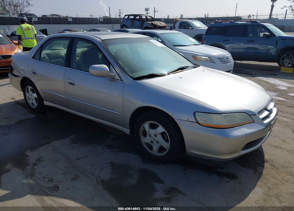 1999 HONDA ACCORD EX VIN: JHMCG6674XC009811