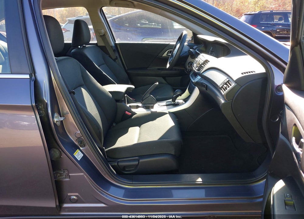 2015 HONDA ACCORD LX VIN: 1HGCR2F35FA169807