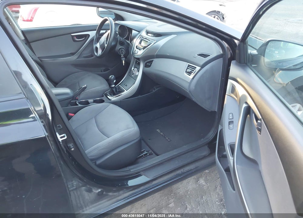 2012 HYUNDAI ELANTRA GLS VIN: 5NPDH4AE7CH098866