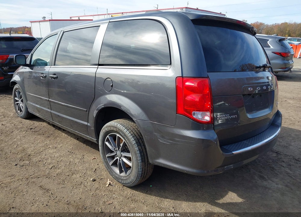 2017 DODGE GRAND CARAVAN SXT VIN: 2C4RDGCG3HR806297