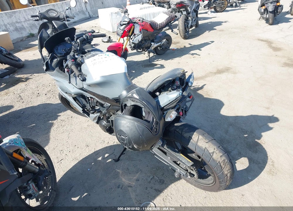 2018 KAWASAKI EX650 F VIN: JKAEXEK11JDA26361