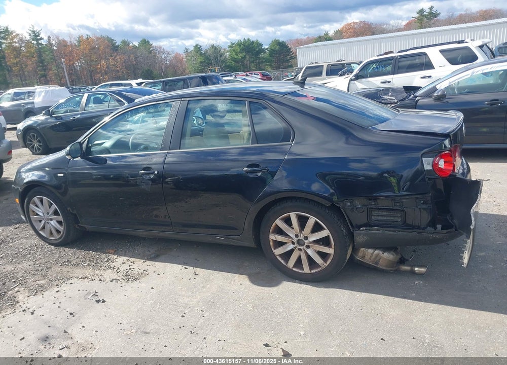 2010 VOLKSWAGEN JETTA WOLFSBURG EDITION VIN: 3VWRJ7AJ8AM020500