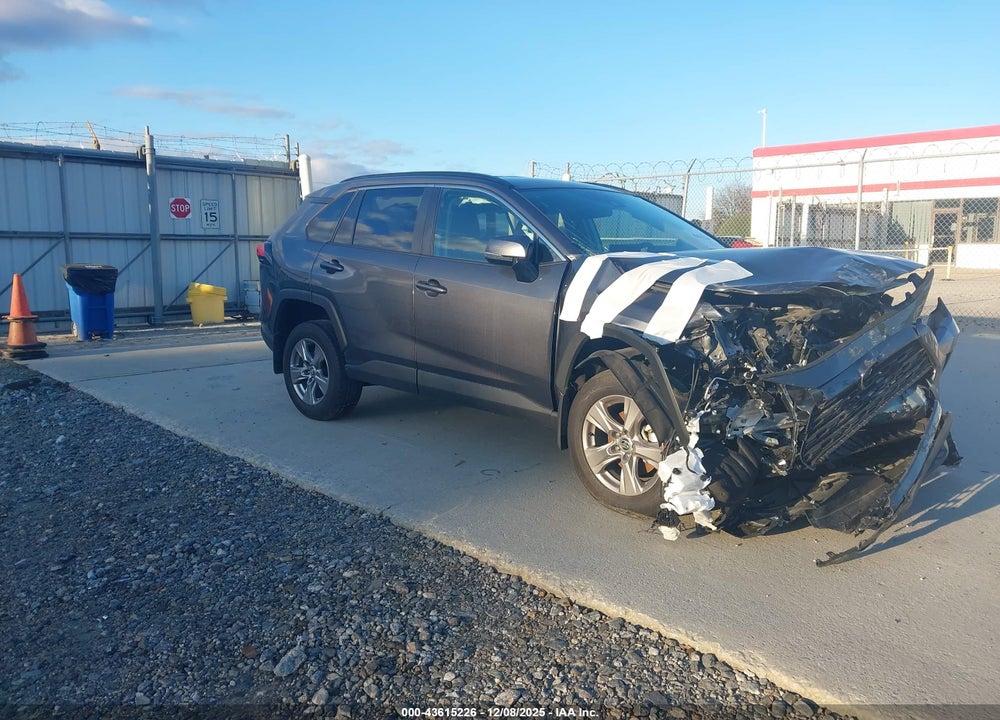 2024 TOYOTA RAV4 XLE VIN: 2T3W1RFV1RC301837