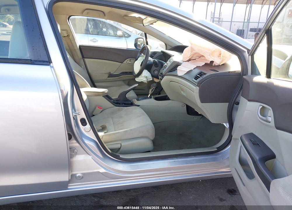 2012 HONDA CIVIC LX VIN: 19XFB2F52CE084661
