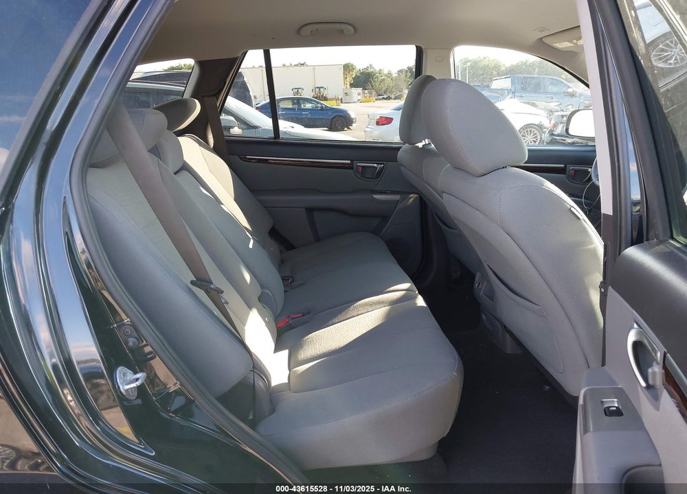 2011 HYUNDAI SANTA FE GLS VIN: 5XYZG3AB4BG044102