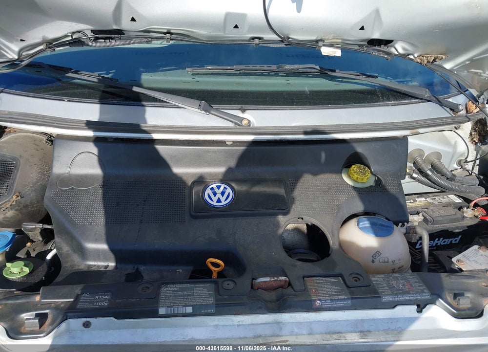 2002 VOLKSWAGEN EUROVAN GLS VIN: WV2KB47032H057122