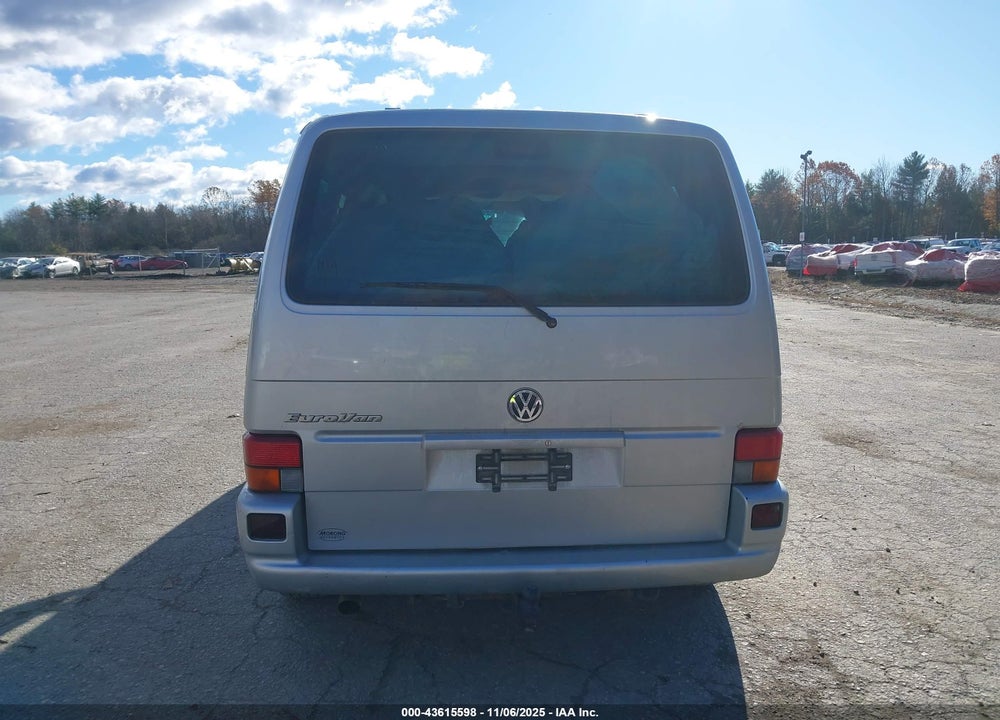 2002 VOLKSWAGEN EUROVAN GLS VIN: WV2KB47032H057122