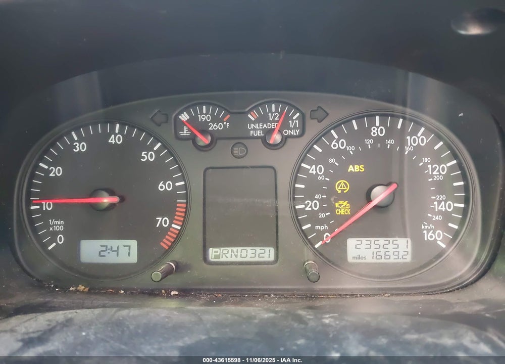 2002 VOLKSWAGEN EUROVAN GLS VIN: WV2KB47032H057122