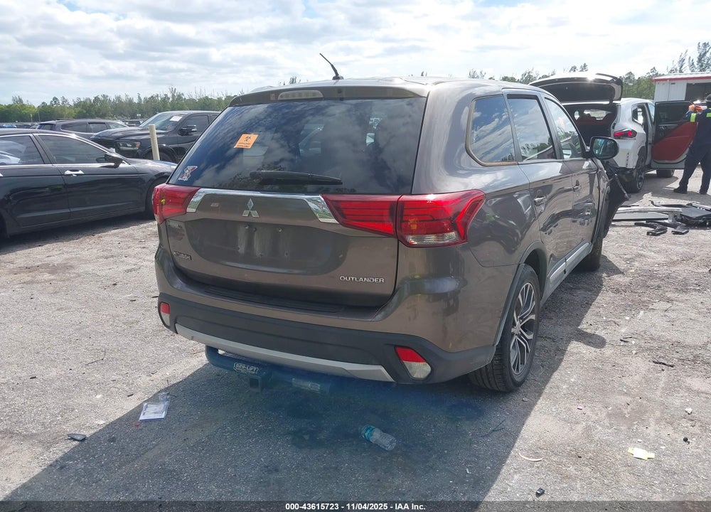2016 MITSUBISHI OUTLANDER ES VIN: JA4AZ3A3XGZ035357