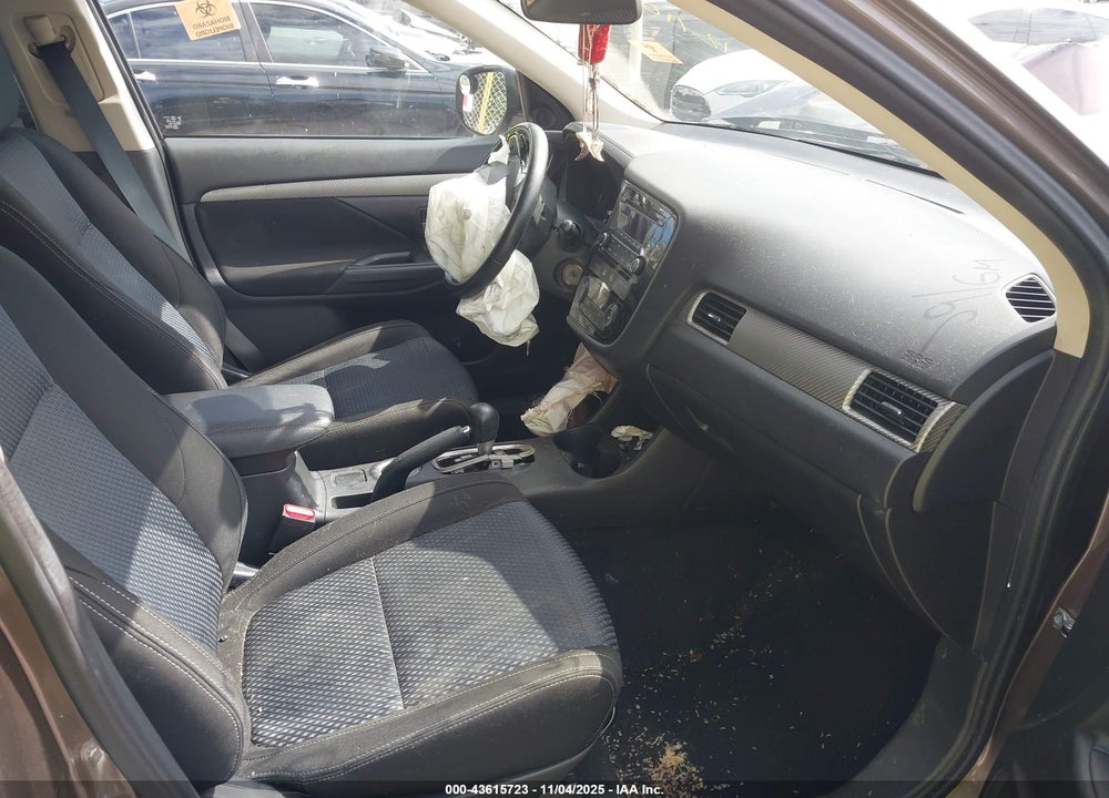 2016 MITSUBISHI OUTLANDER ES VIN: JA4AZ3A3XGZ035357