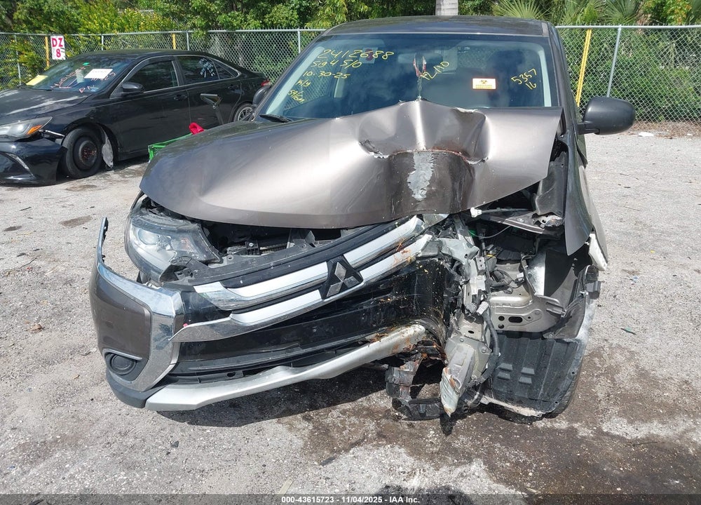 2016 MITSUBISHI OUTLANDER ES VIN: JA4AZ3A3XGZ035357