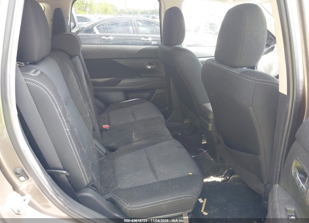 2016 MITSUBISHI OUTLANDER ES VIN: JA4AZ3A3XGZ035357