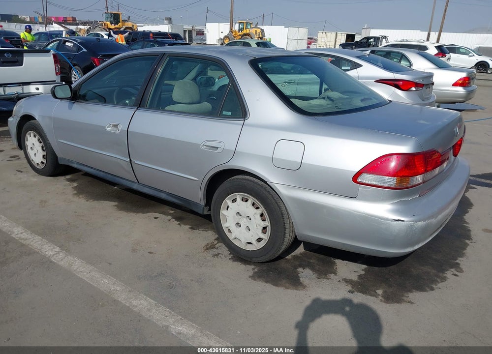 2001 HONDA ACCORD 2.3 LX VIN: JHMCG665X1C014551