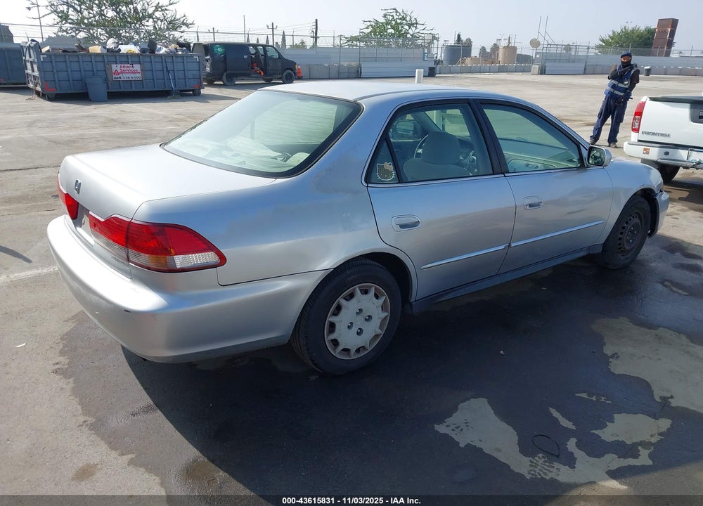 2001 HONDA ACCORD 2.3 LX VIN: JHMCG665X1C014551