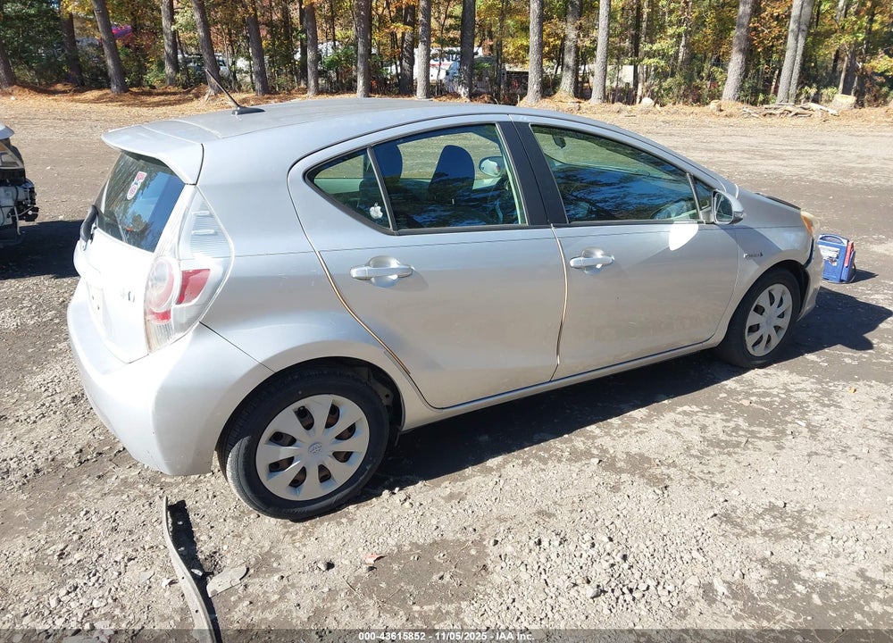 2013 TOYOTA PRIUS C VIN: JTDKDTB37D1531606