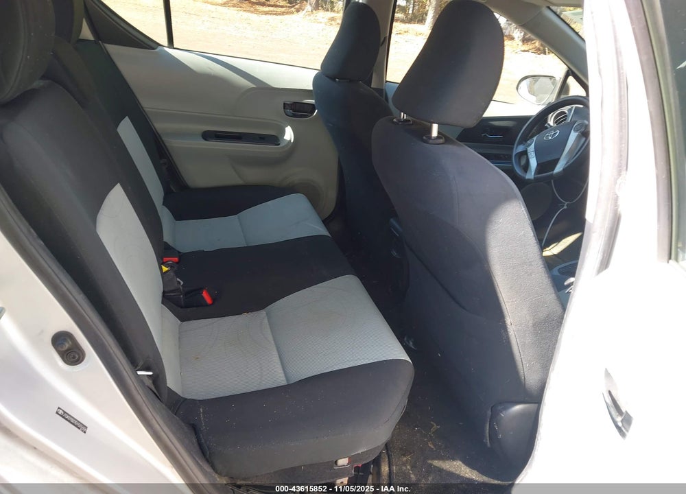 2013 TOYOTA PRIUS C VIN: JTDKDTB37D1531606