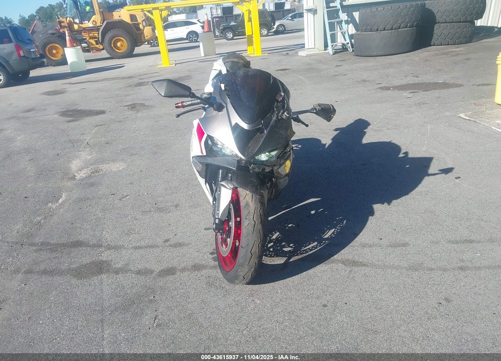 2025 KAWASAKI ZX636 K VIN: JKBZXJK18SA011118