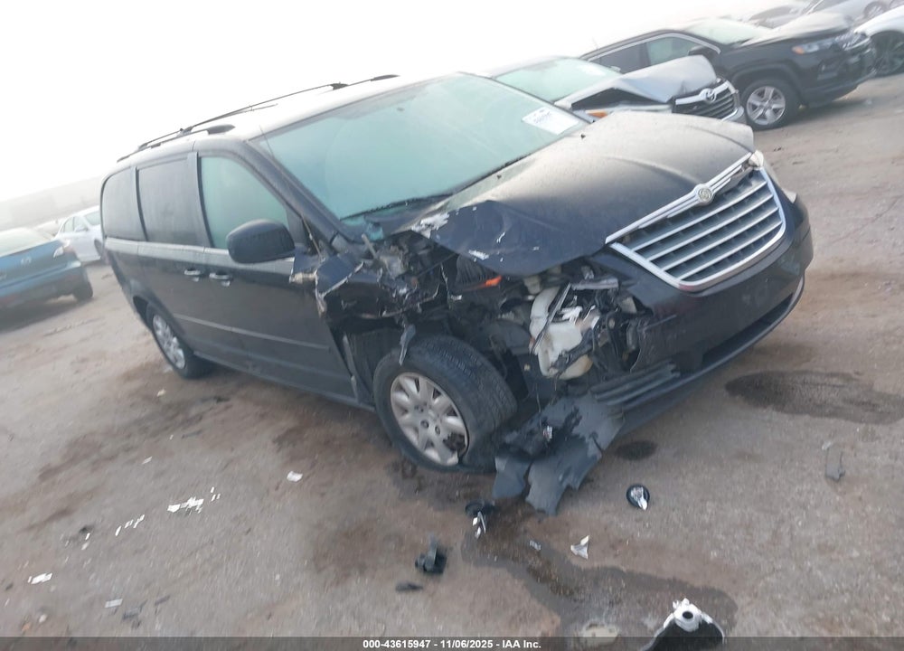 2009 CHRYSLER TOWN & COUNTRY LX VIN: 2A8HR44EX9R651220